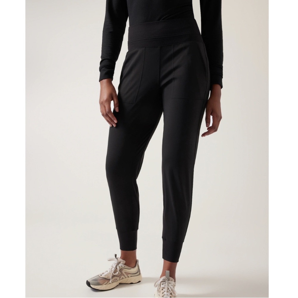 Athleta Venice Jogger - Medium